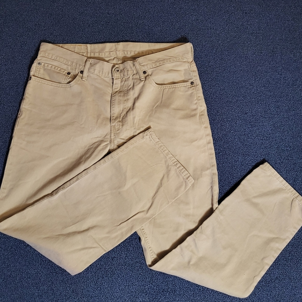 Levis pants